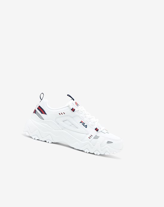 Fila Oakmont Tr Sneakers Blanche Bleu Marine Rouge | 627ZCOERU